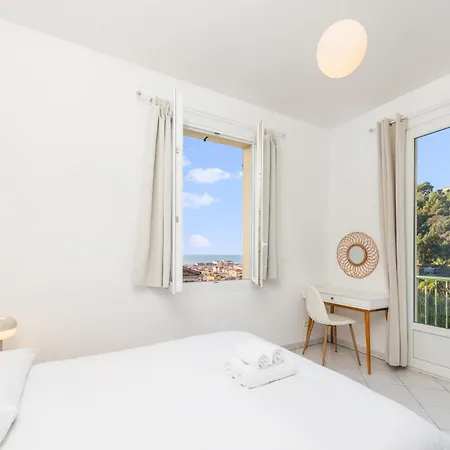 Beautiful & Large Sea View Daire *